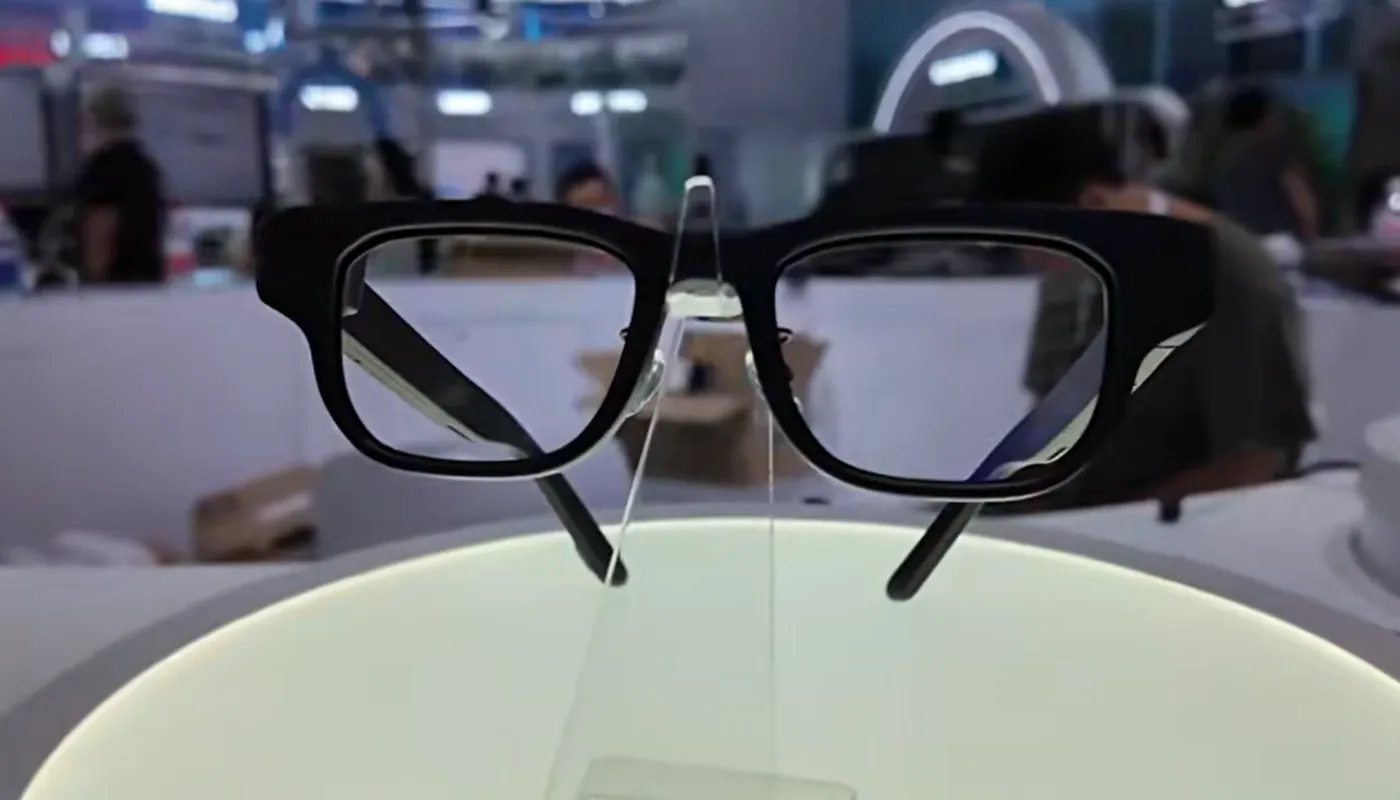 05 iFlytek AI Glasses.webp