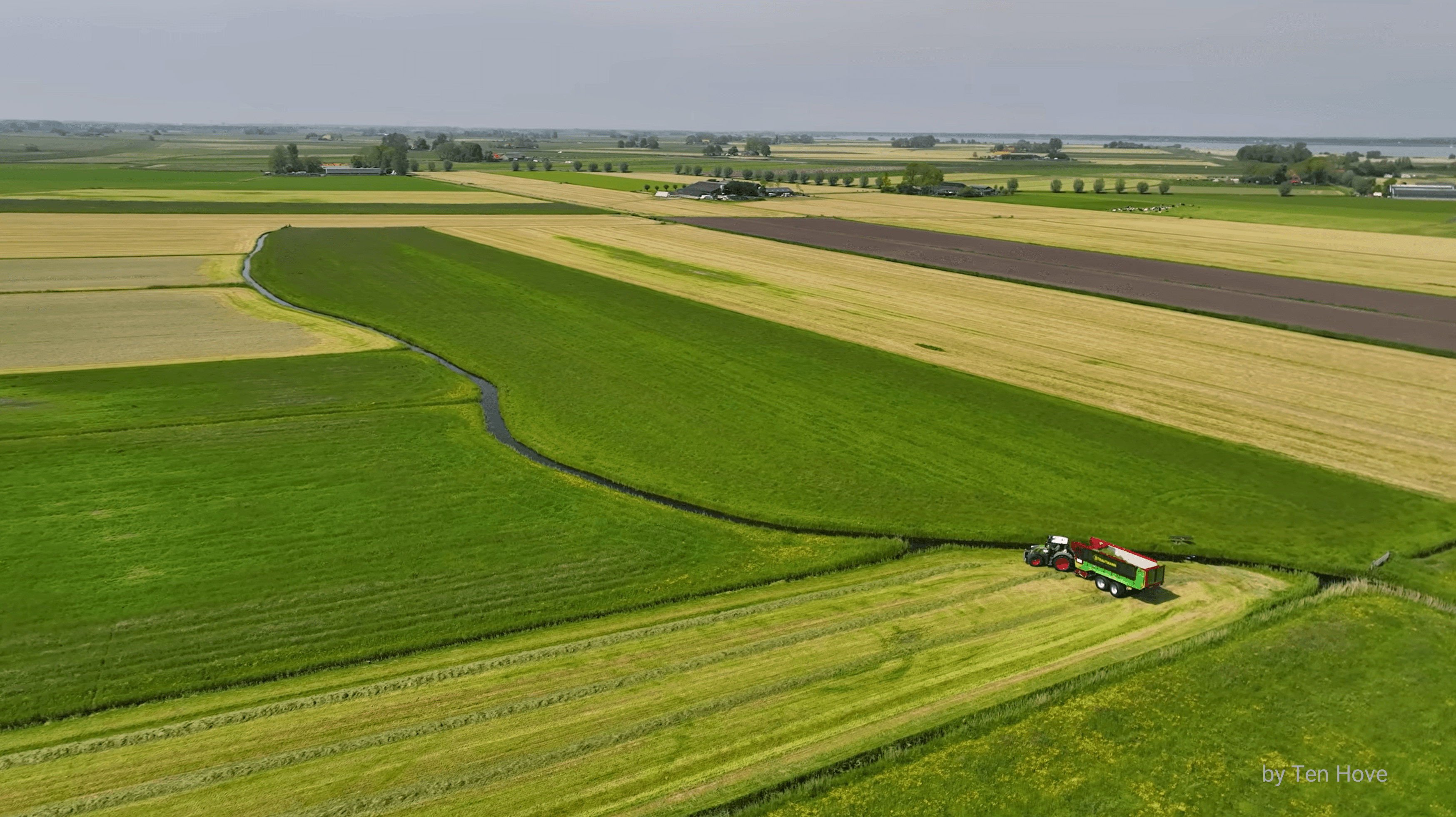 AGRICULTURAL ROBOTICS | Labor Crisis: How Robots Will Fill the Global Agricultural Workforce Gap